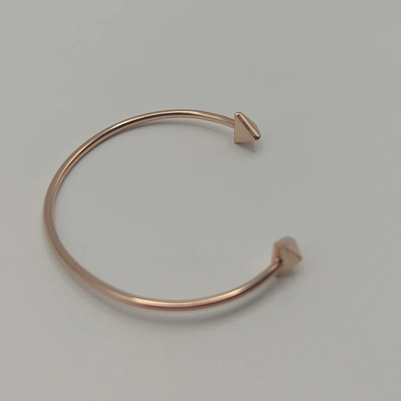 Costume Jewelry Beaded Flower Cuff and Gold Plated Arrow Cuff Set - Picture 6 of 6